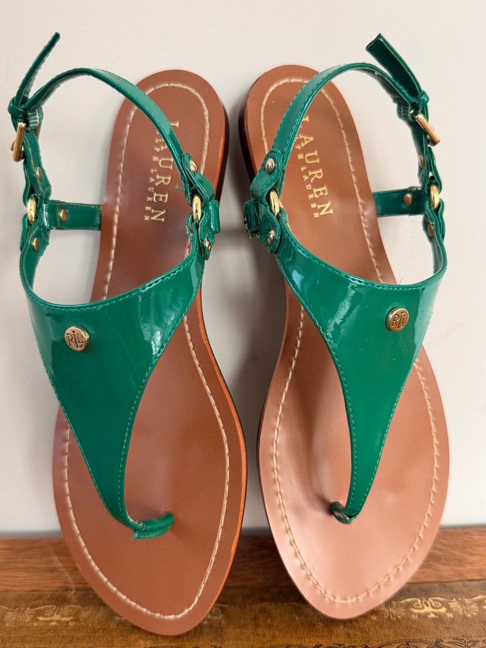 Lauren Ralph Lauren Arima Teal Patent Leather Thong Sandals Gold 8.5